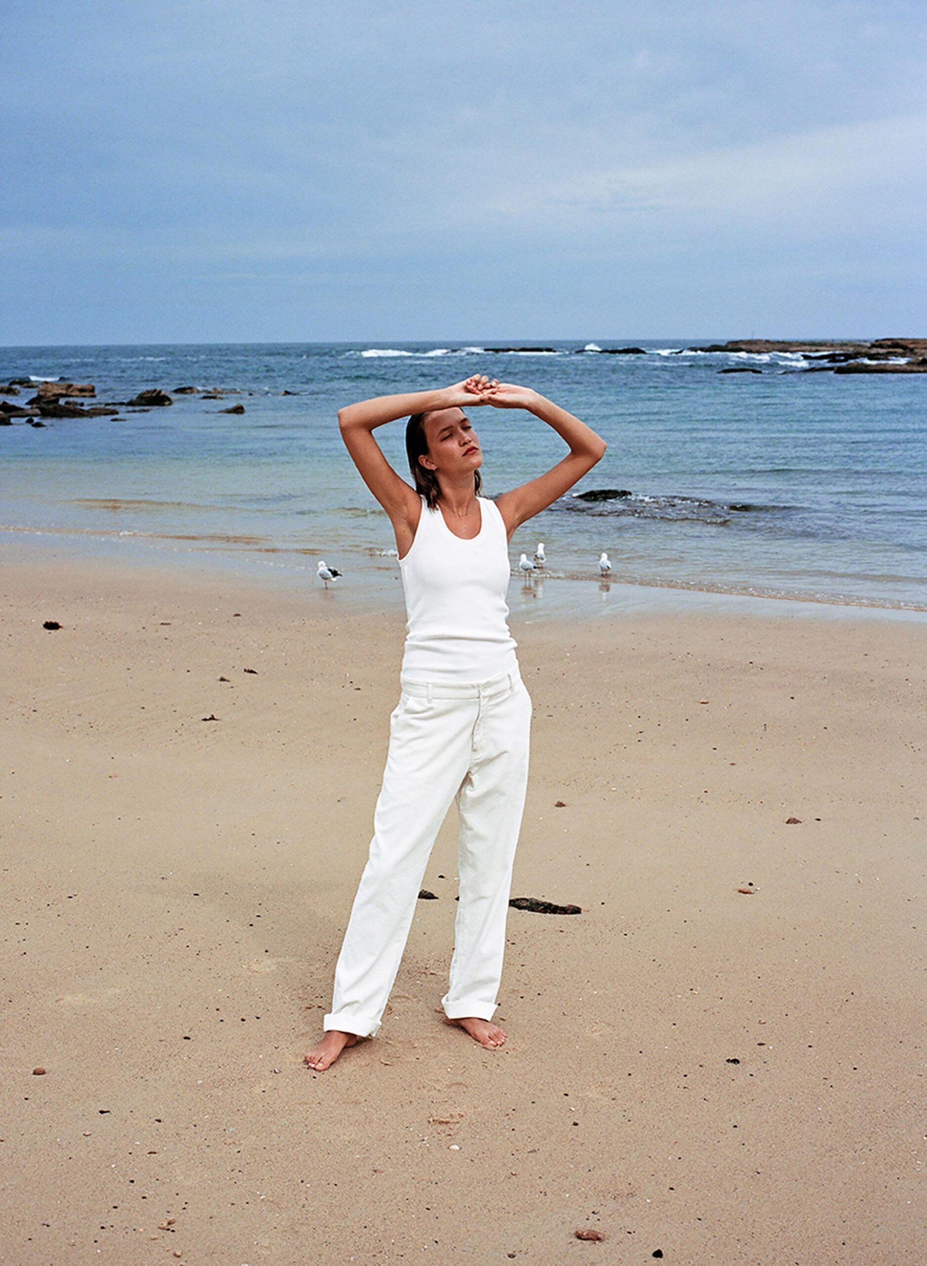 Side-Note Wait March, 2019 by  Victoria Zschommler