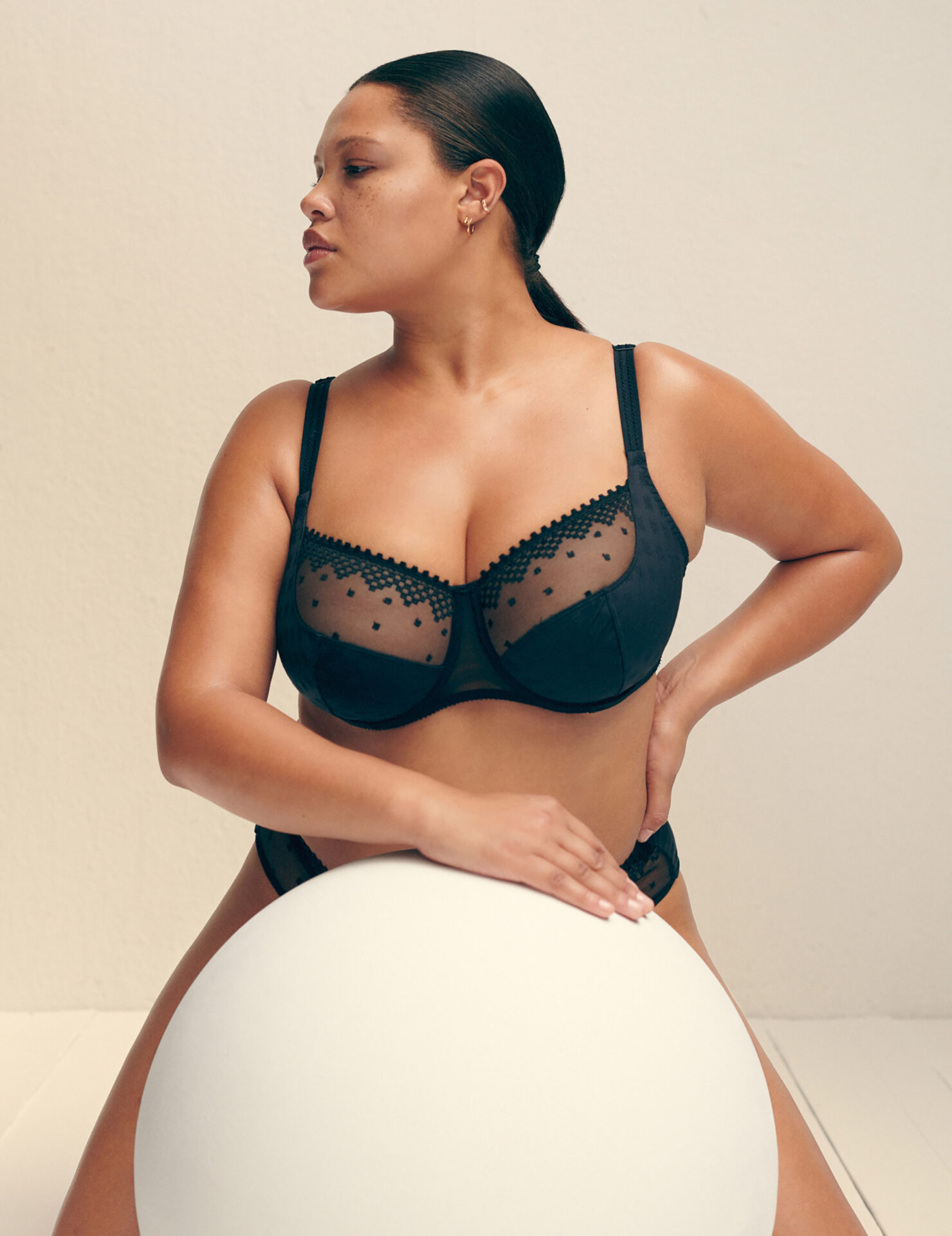 Elle France Alva December, 2019 by  Rahel Weiss