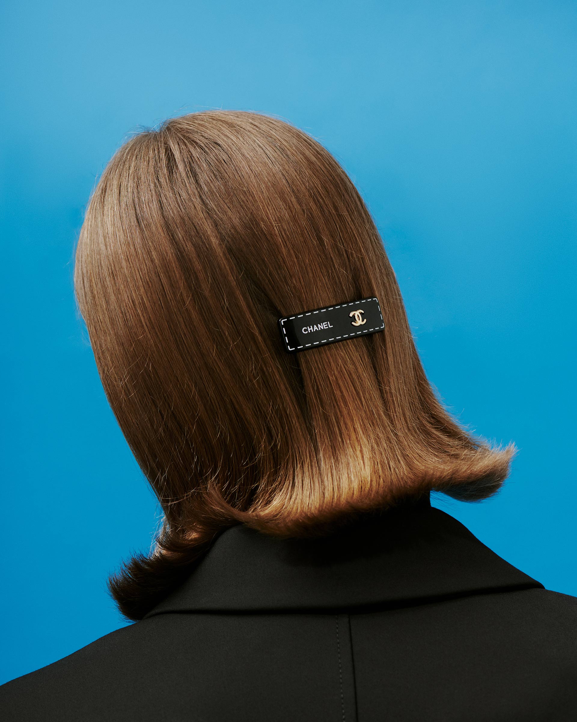 Elle Kazakhstan Beauty Story December, 2021 by  Jo Duck