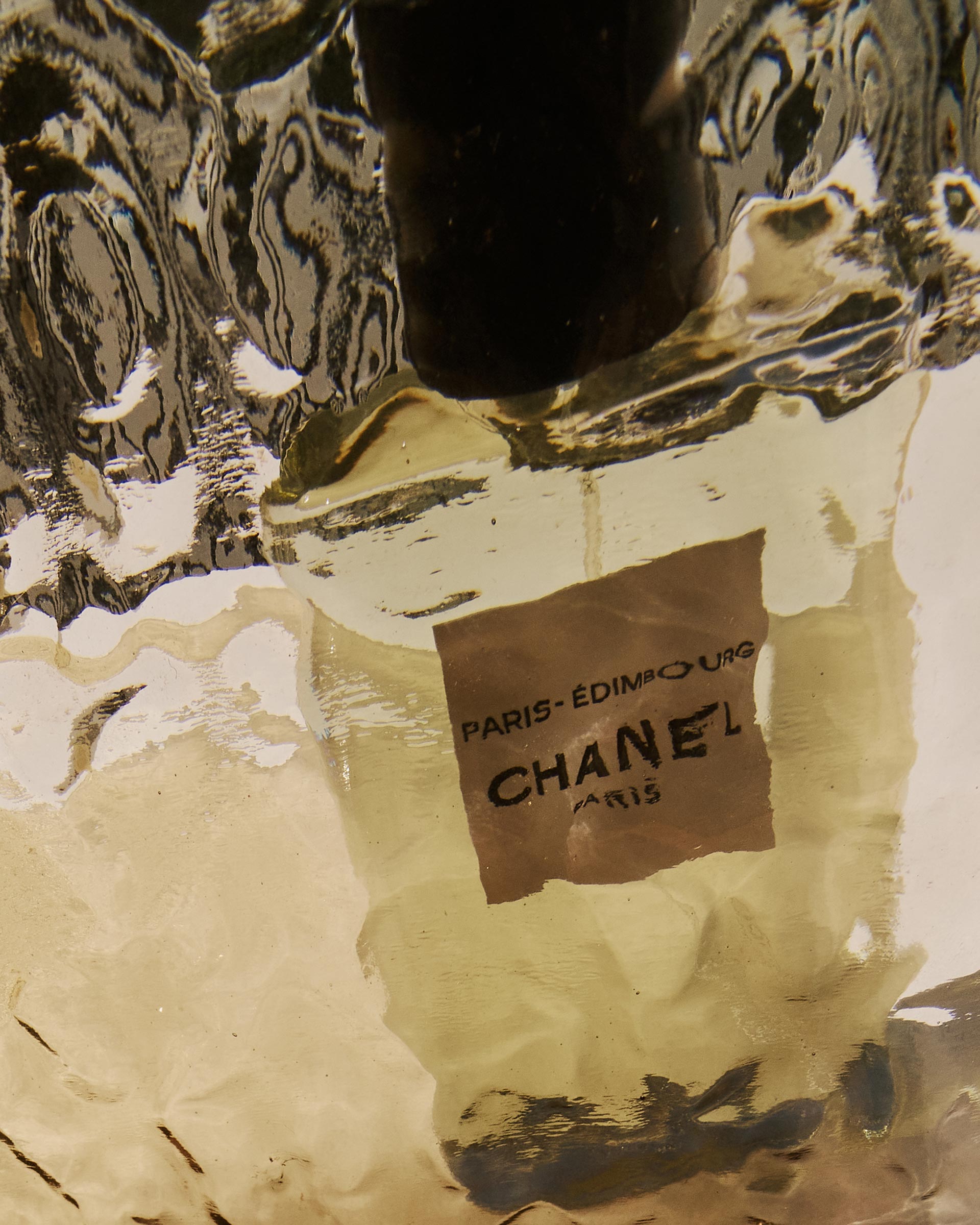 Side-Note Fragrance January, 2022 by  Natalie Turnbull