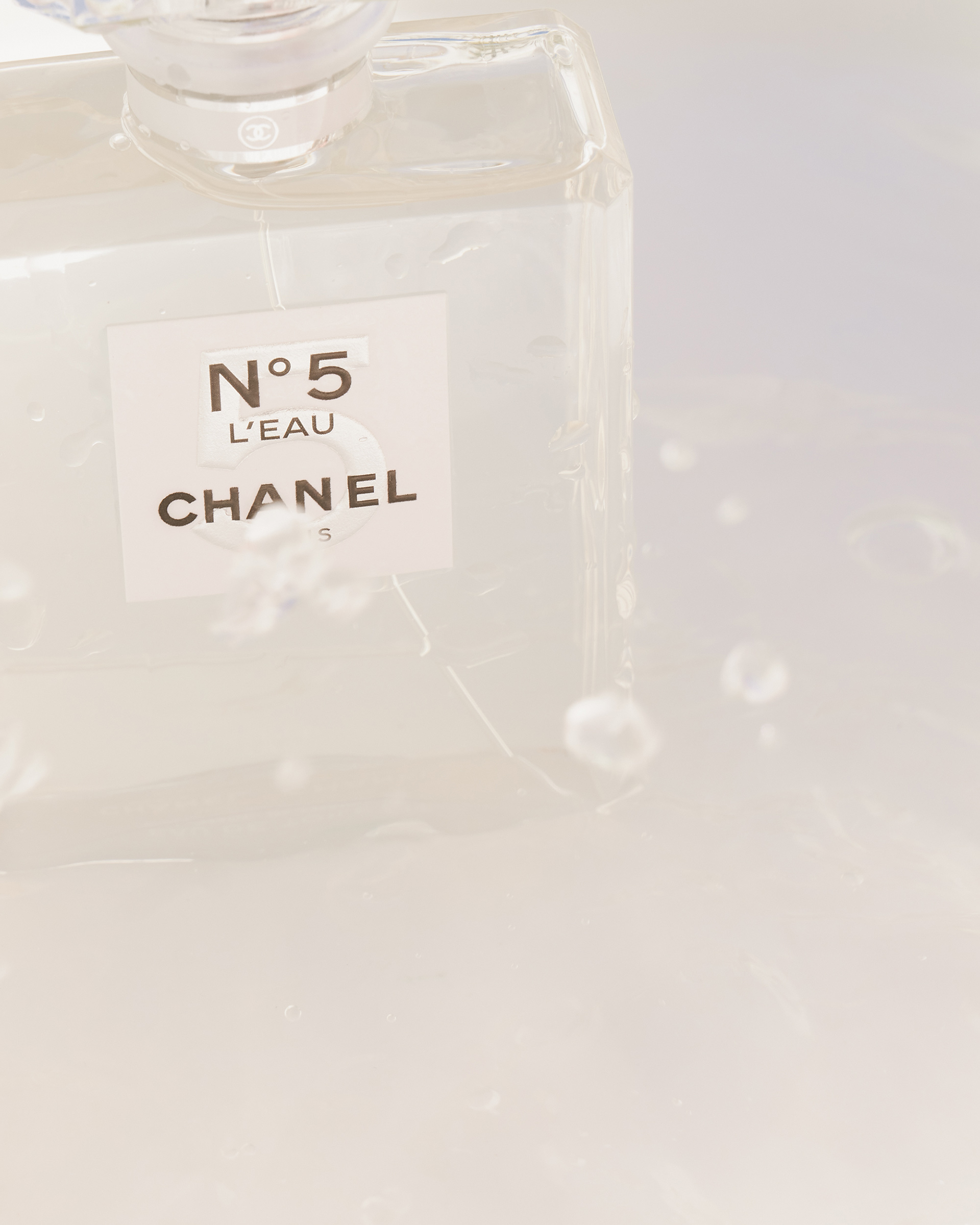 Side-Note Fragrance January, 2022 by  Natalie Turnbull