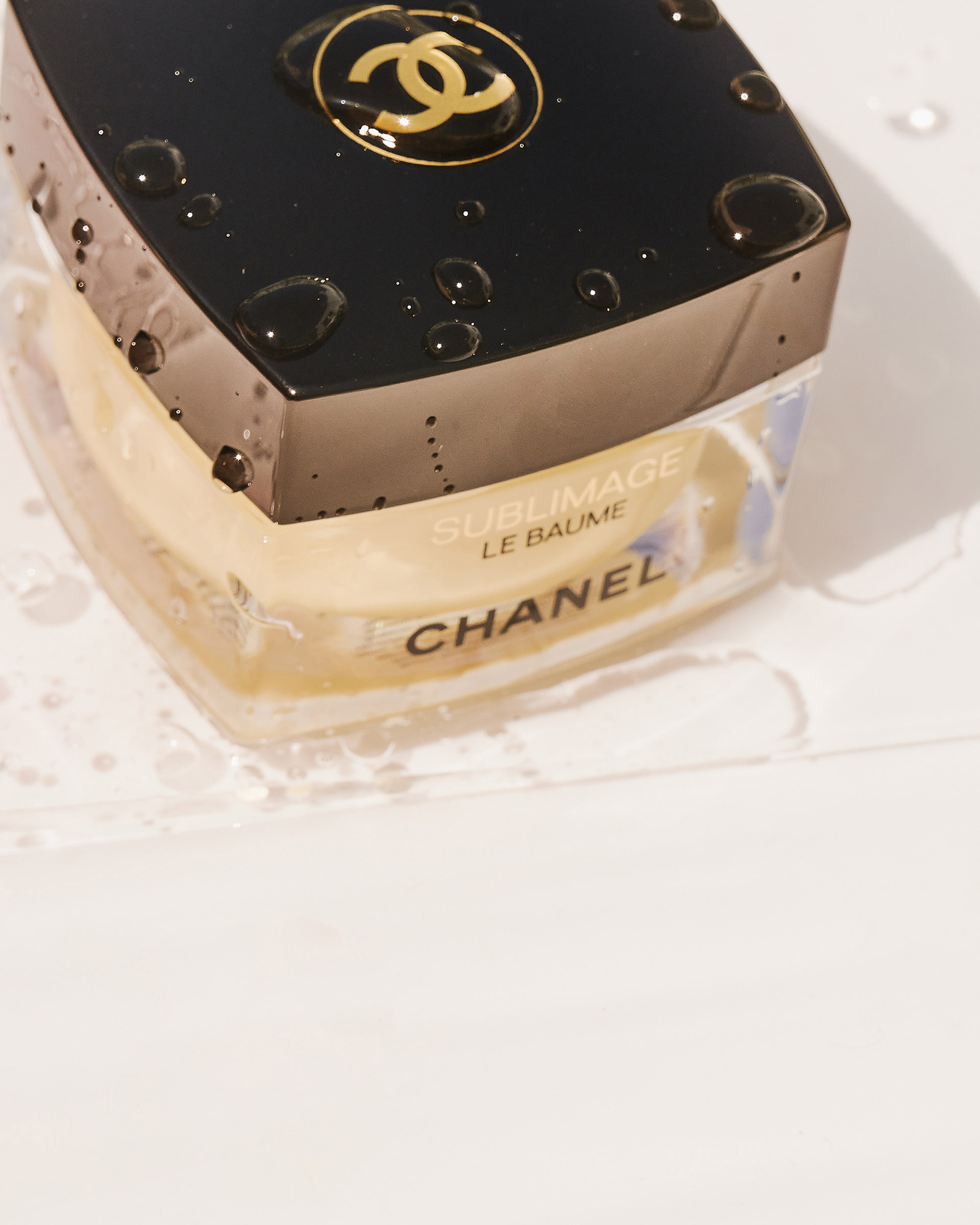 Side-Note Fragrance January, 2022 by  Natalie Turnbull