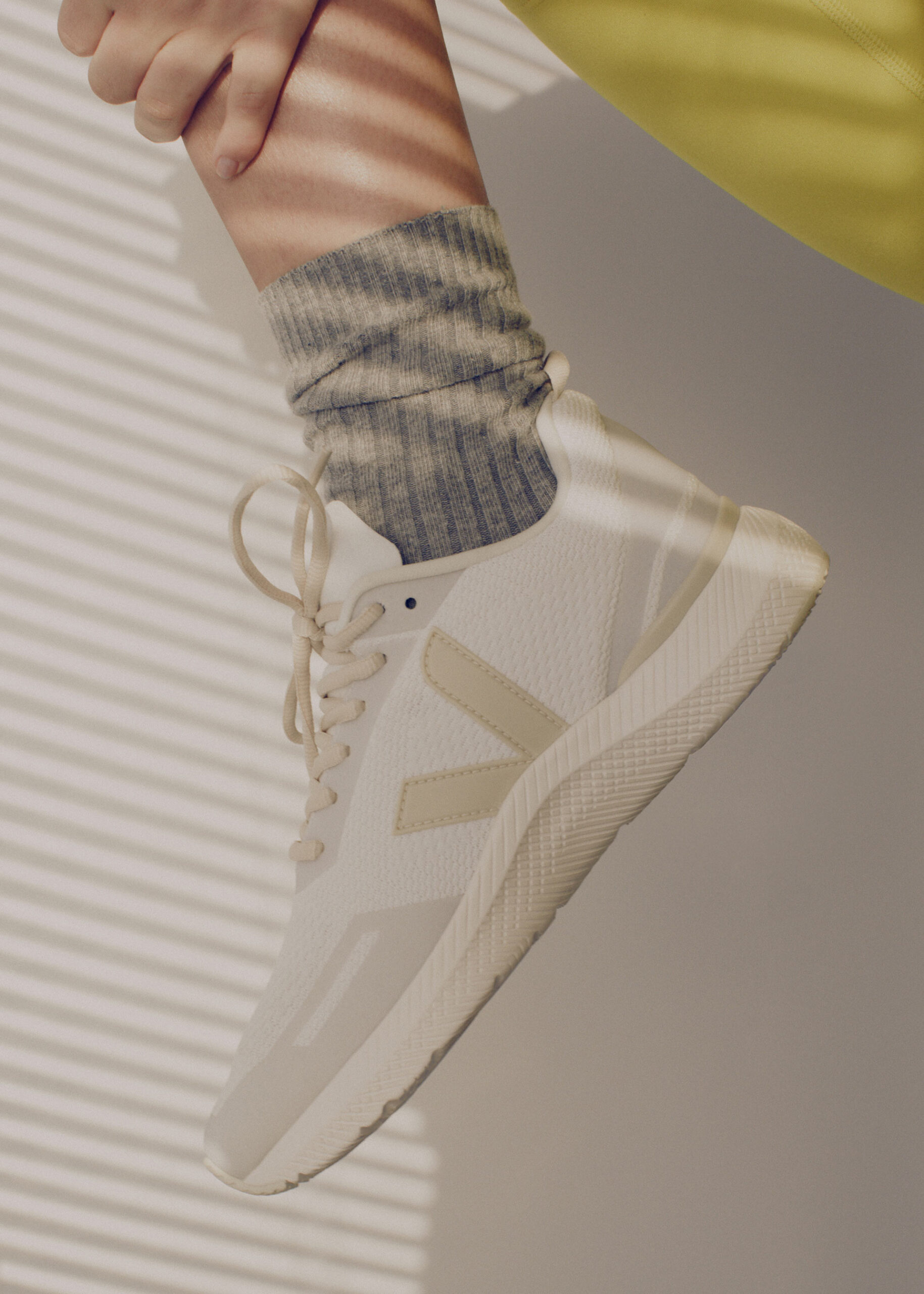 Veja AW22 May, 2022 by  Rahel Weiss