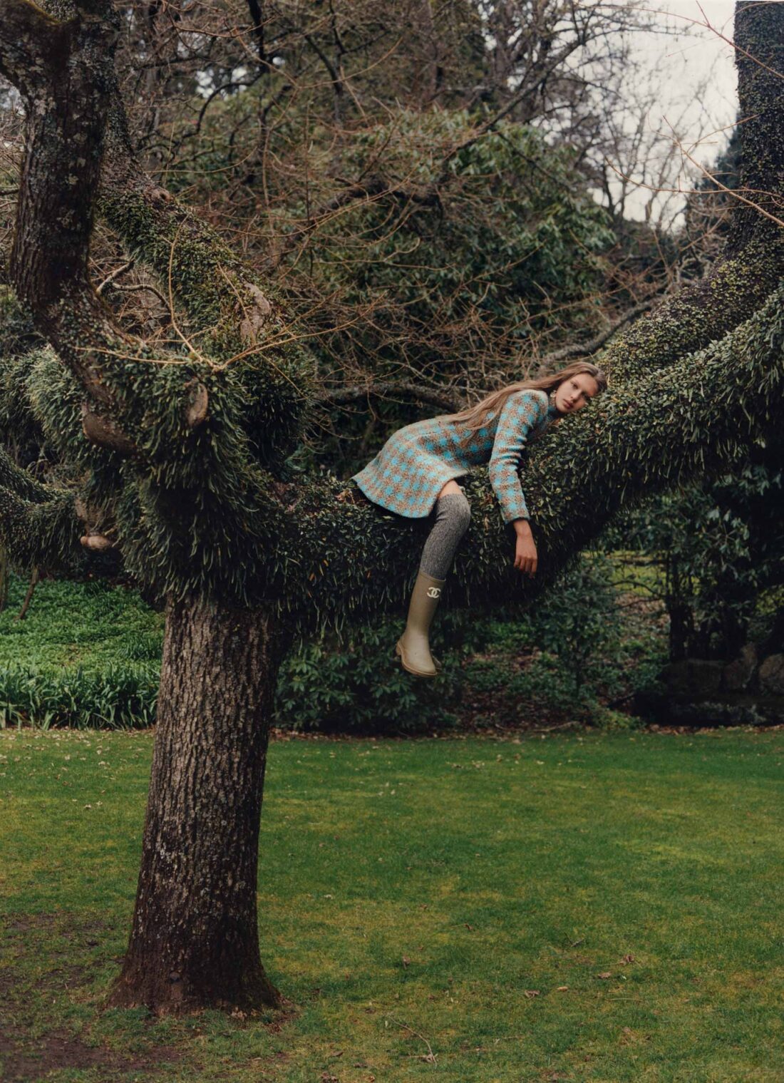 Harper's Bazaar Australia Down The Garden Path September, 2022 by Hannah Scott-Stevenson 