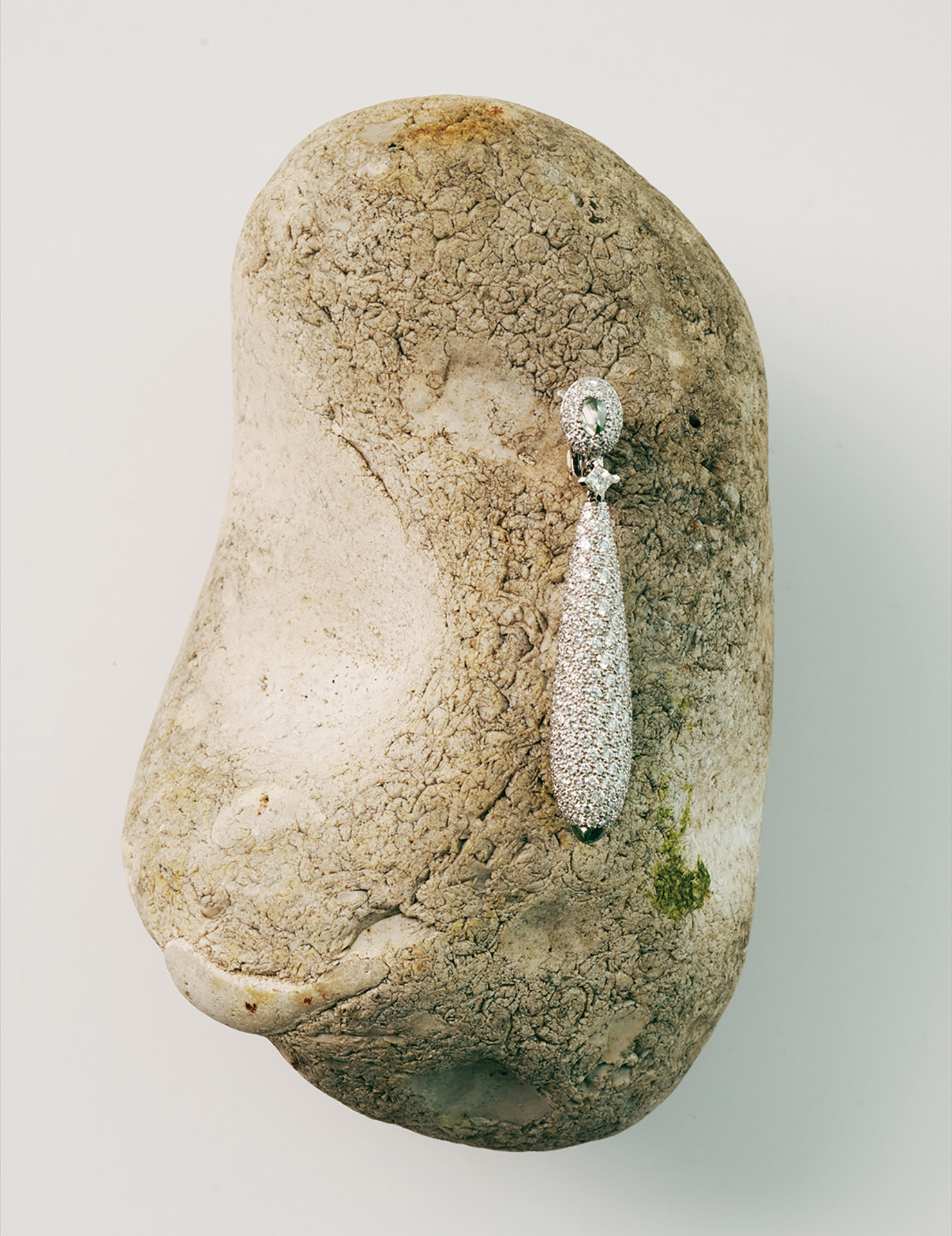 Vogue China A Drop In The Ocean November, 2023 by  Natalie Turnbull