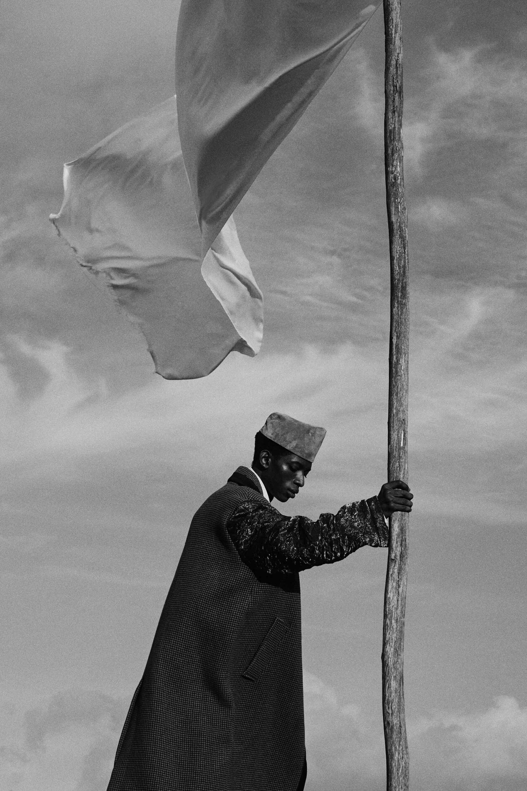 Elbazin Magazine The Sky Between Us January, 2025 by  Lilli Waters