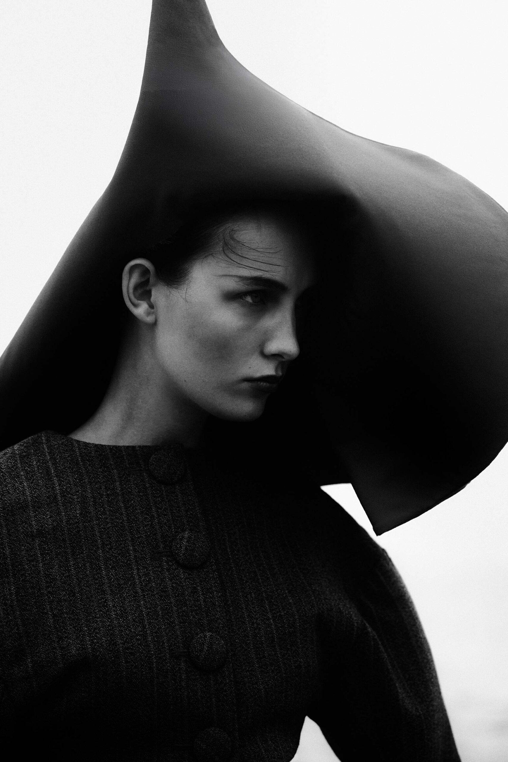 Order Magazine Radio Wave December, 2024 by  Lilli Waters