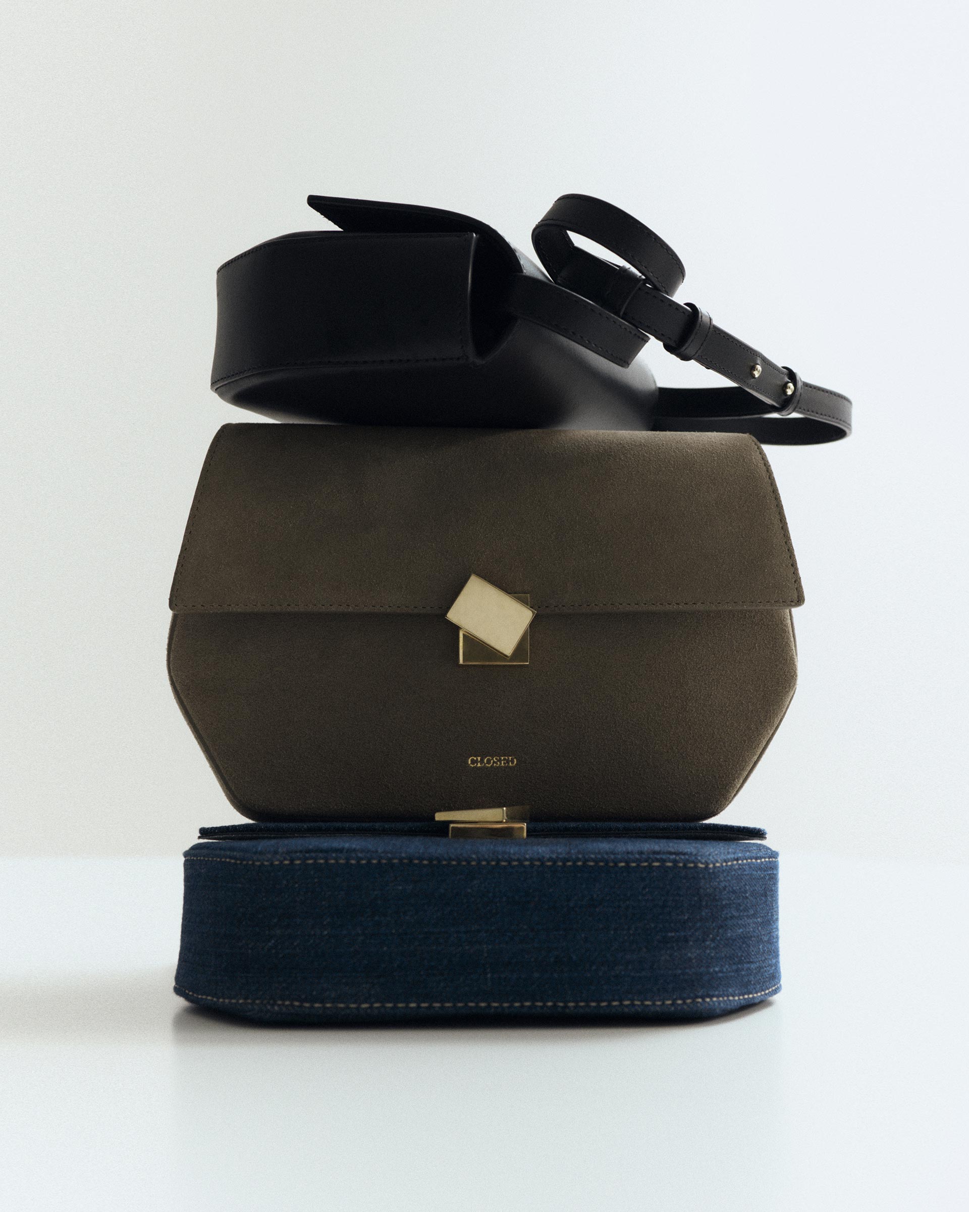 Closed Autumn/winter 25 August, 2025 by  Rahel Weiss