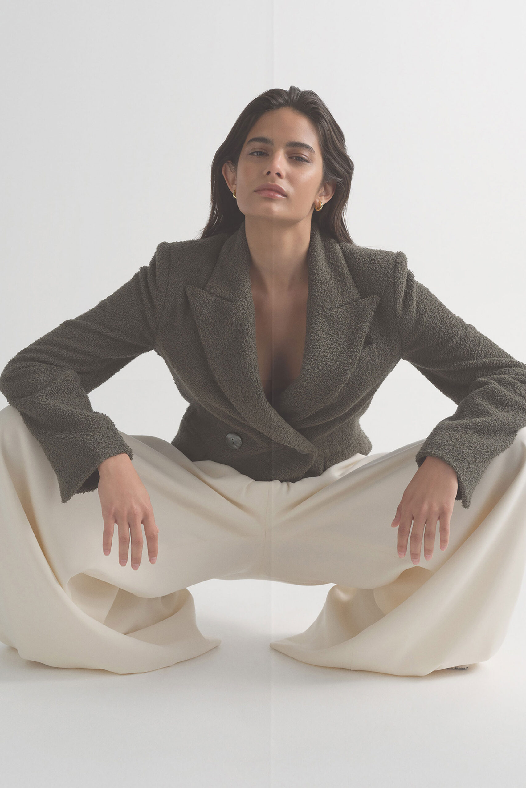 White Story Spring 25 August, 25 by  Victoria Zschommler