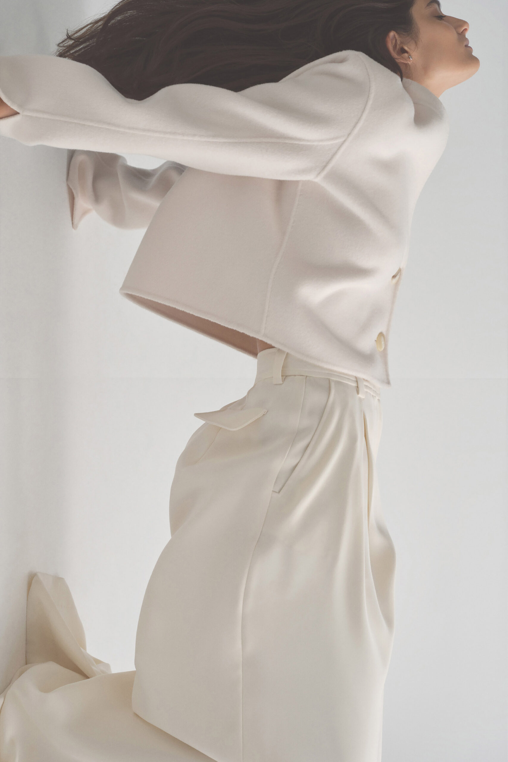 White Story Spring 25 August, 25 by  Victoria Zschommler