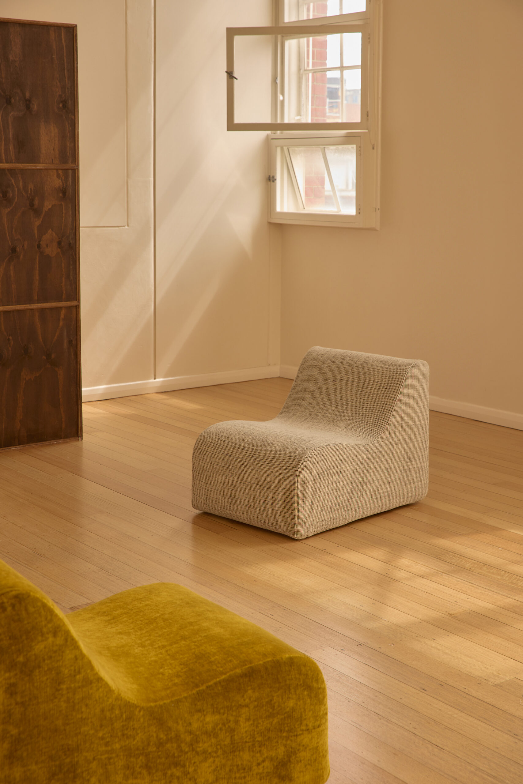 Monde Home SS23 September, 2023 by  Henry King